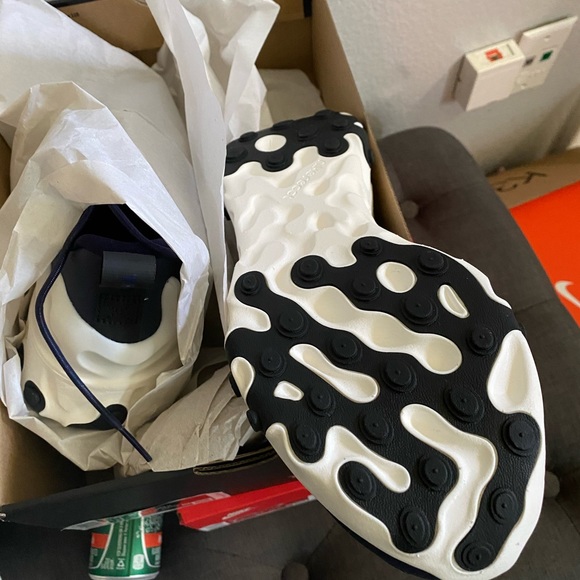 Nike theioth size 9 - Picture 4 of 7